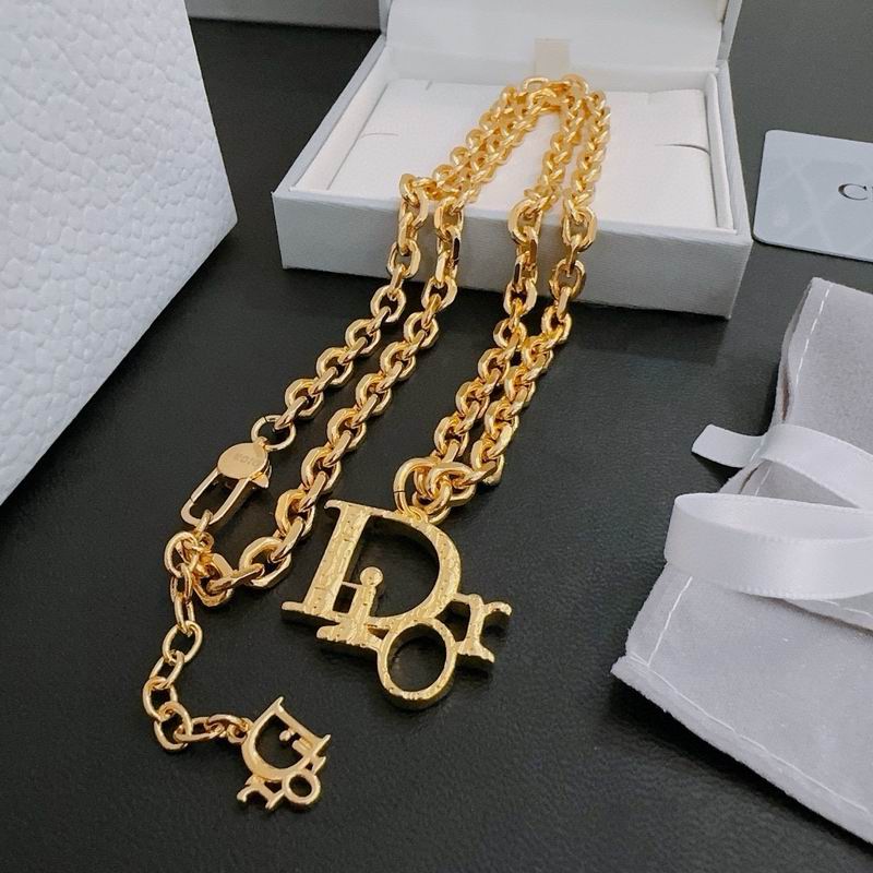 Dior Necklace 06lyr642